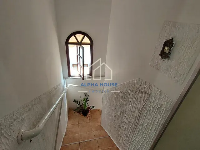 Sobrado 4 quartos e 2 banheiros, à venda, no bairro Triângulo em Pindamonhangaba