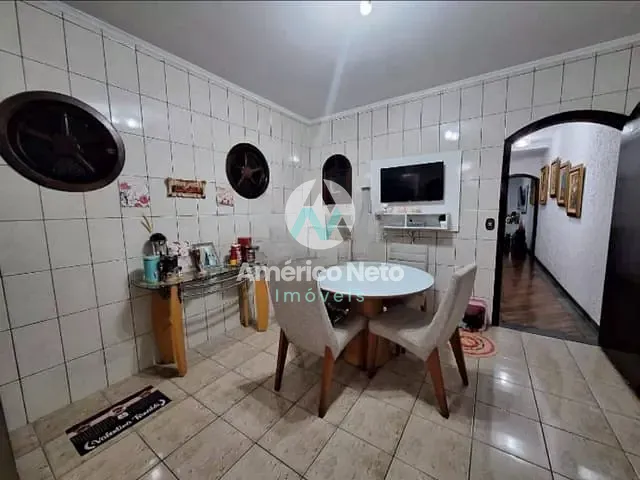 Sobrado com 215m² 3 quartos e 4 banheiros, à venda, no bairro Cerâmica em São Caetano do Sul