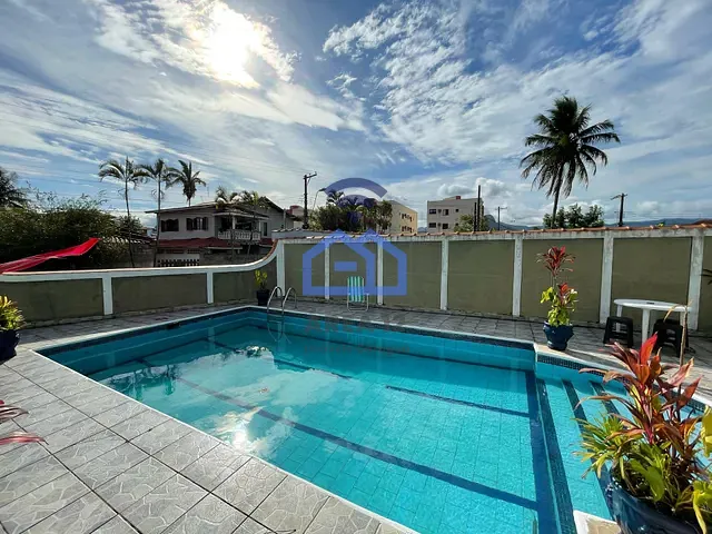 Sobrado com 469m² 4 quartos e 2 banheiros, à venda, no bairro Pontal de Santa Marina em Caraguatatuba