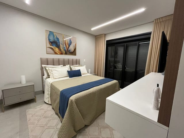 Sobrado com 150m² 3 quartos e 3 banheiros, à venda, no bairro Vila Rosa em Goiânia