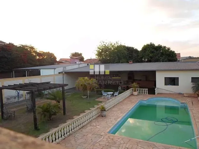 Sobrado com 2106m² 4 quartos e 4 banheiros, à venda, no bairro Green Village em Nova Odessa