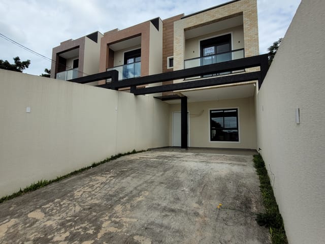 Sobrado com 152m² 3 quartos e 3 banheiros, à venda, no bairro Órfãs em Ponta Grossa