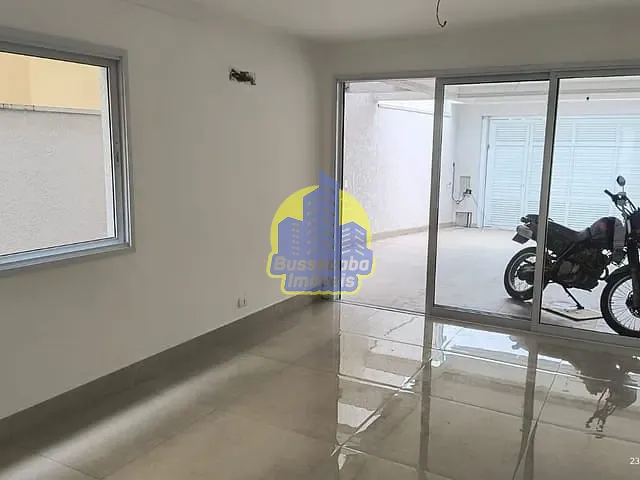 Sobrado com 150m² 2 quartos e 1 banheiro, à venda, no bairro Umuarama em Osasco