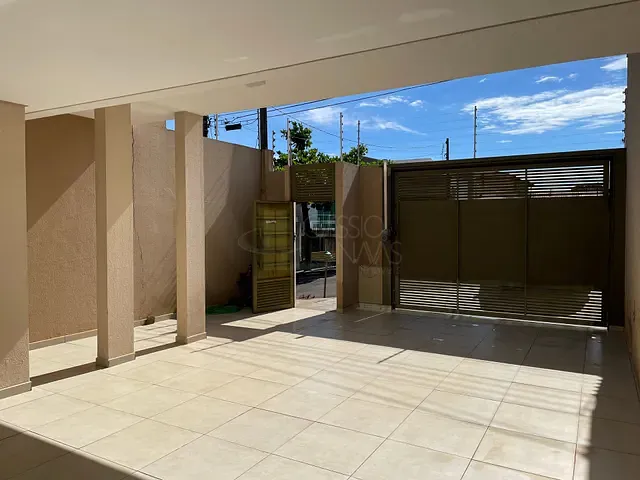 Sobrado com 245m² 4 quartos e 4 banheiros, à venda, no bairro Vila Social em Apucarana