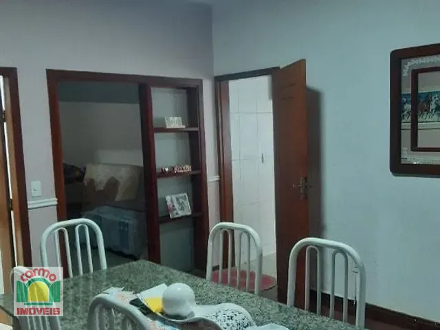 Sobrado com 600m² 4 quartos e 4 banheiros, à venda, no bairro Vila Santa Maria de Nazareth em Anápolis