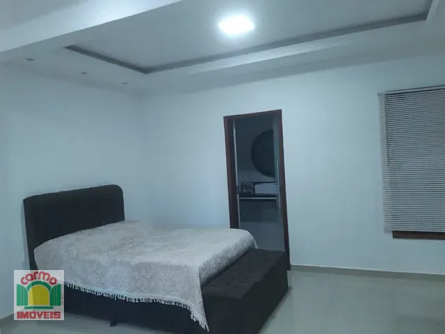 Sobrado com 600m² 4 quartos e 4 banheiros, à venda, no bairro Vila Santa Maria de Nazareth em Anápolis