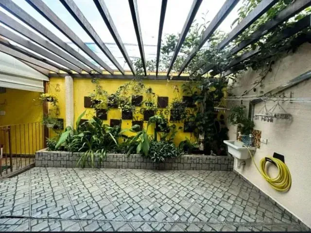 Sobrado 4 quartos e 3 banheiros, à venda, no bairro Jardim Santa Maria em Jacareí