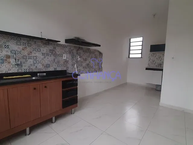 Sobrado com 75m² 3 quartos e 1 banheiro, para alugar, no bairro Campo Grande em Rio de Janeiro