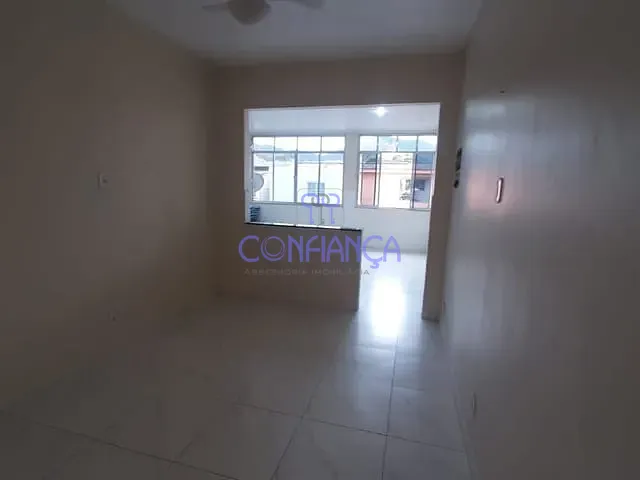 Sobrado com 75m² 3 quartos e 1 banheiro, para alugar, no bairro Campo Grande em Rio de Janeiro