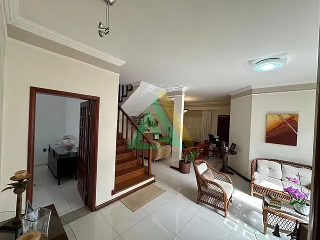 Sobrado com 250m² 4 quartos e 5 banheiros, à venda, no bairro Jardim Cruzeiro em Mogi Guaçu
