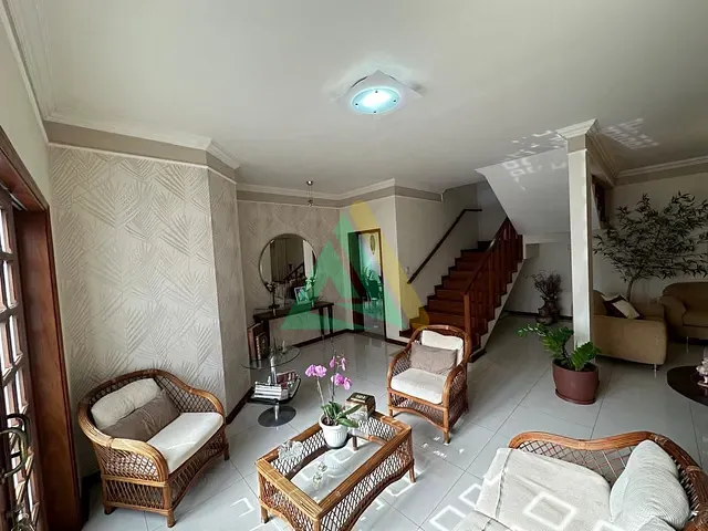 Sobrado com 250m² 4 quartos e 5 banheiros, à venda, no bairro Jardim Cruzeiro em Mogi Guaçu