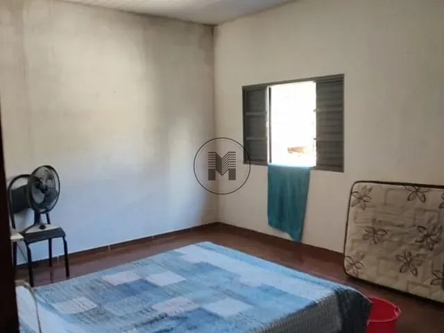 Sobrado com 125m² 4 quartos e 2 banheiros, à venda, no bairro Jardim Coelho Neto em Guaratinguetá