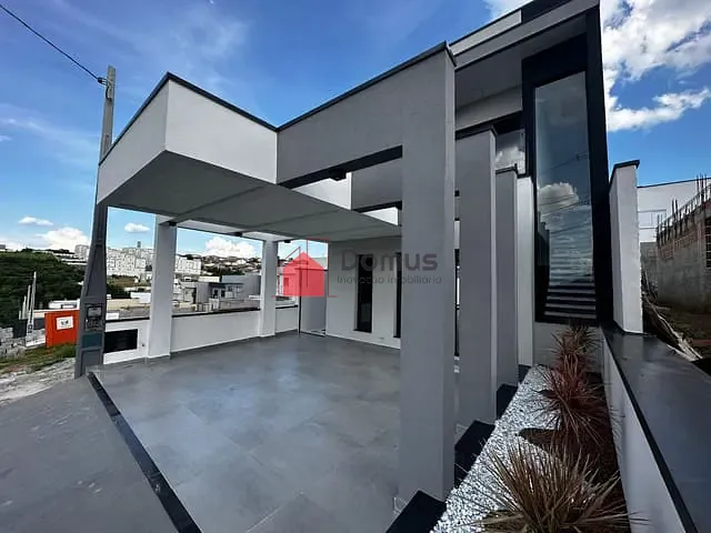 Sobrado com 150m² 3 quartos e 3 banheiros, à venda, no bairro Morada dos Nobres em Taubaté