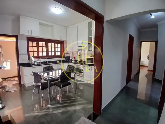 Sobrado com 320m² 3 quartos e 3 banheiros, à venda, no bairro Jardim São Vito em Americana