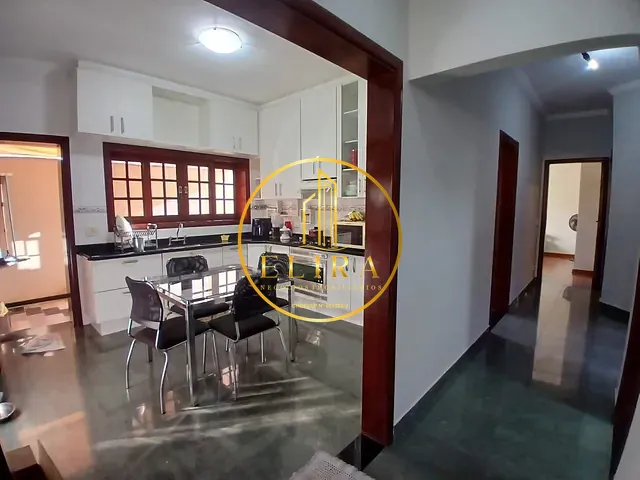 Sobrado com 320m² 3 quartos e 3 banheiros, à venda, no bairro Jardim São Vito em Americana