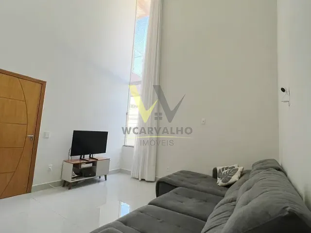 Sobrado com 150m² 3 quartos e 3 banheiros, à venda, no bairro Villa Bella em Anápolis