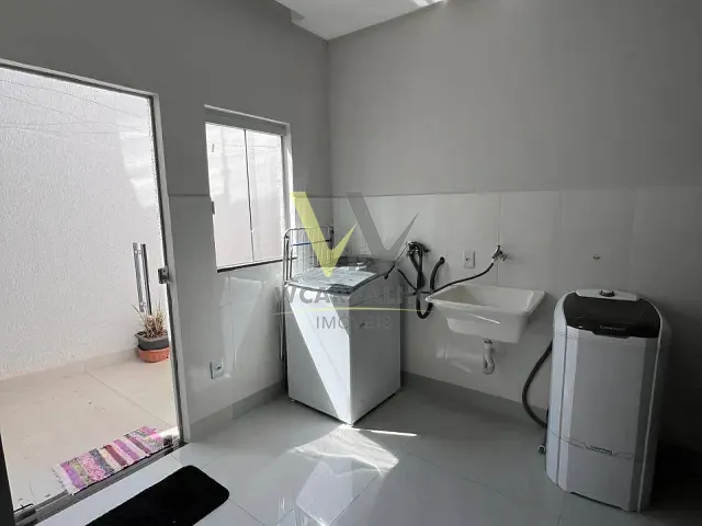 Sobrado com 150m² 3 quartos e 3 banheiros, à venda, no bairro Villa Bella em Anápolis