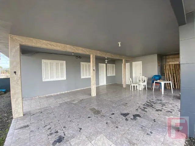 Sobrado para alugar, no bairro Itapema do Norte em Itapoá