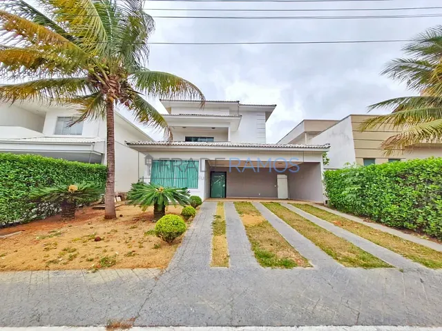 Sobrado com 370m² 4 quartos e 5 banheiros, para alugar, no bairro Jardins Madri em Goiânia
