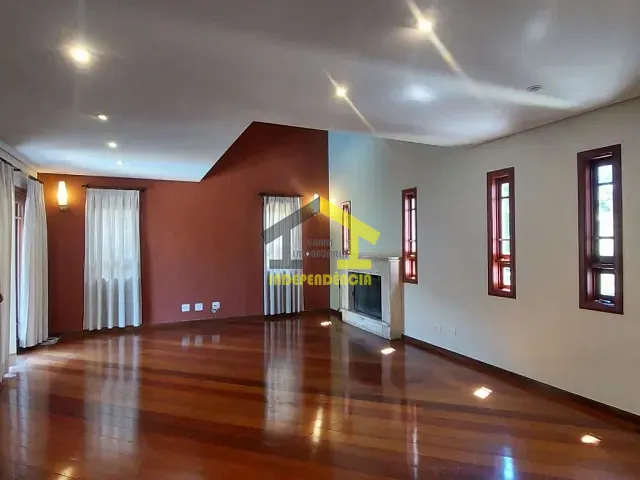 Sobrado com 598m² 4 quartos e 5 banheiros, à venda ou para alugar, no bairro Granja Viana em Cotia