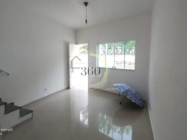 Casa com 180m² 3 quartos e 3 banheiros, para alugar, no bairro Chácara Seis de Outubro em São Paulo