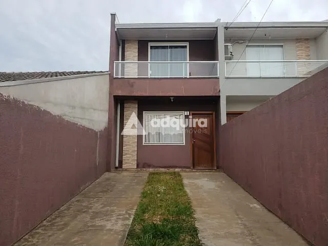 Sobrado com 100m² 2 quartos e 2 banheiros, à venda, no bairro Cará-cará em Ponta Grossa