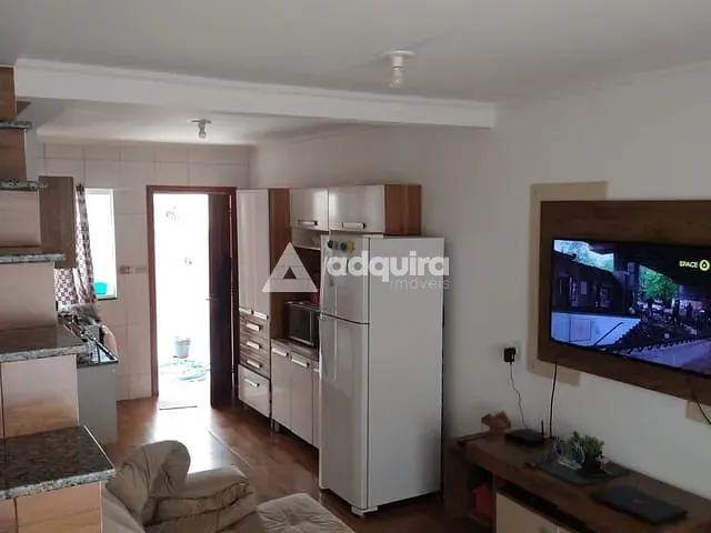 Sobrado com 100m² 2 quartos e 2 banheiros, à venda, no bairro Cará-cará em Ponta Grossa