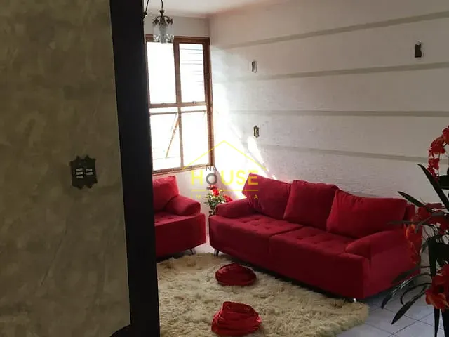 Sobrado com 396m², à venda, no bairro Vila América em Votuporanga