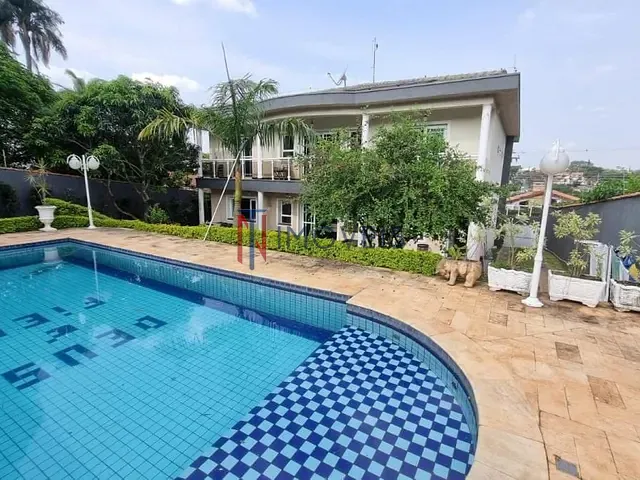 Sobrado com 1000m², à venda, no bairro Vila Santista em Atibaia