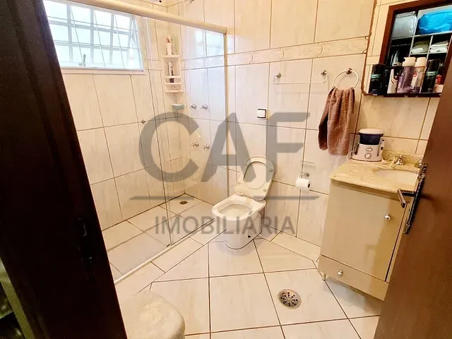 Sobrado com 350m² 4 quartos e 3 banheiros, à venda, no bairro Jardim Primavera em Jaguariúna