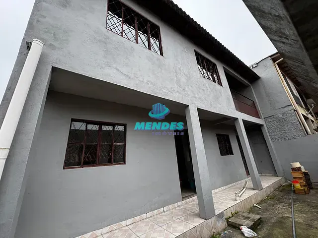 Sobrado 3 quartos e 2 banheiros, à venda ou para alugar, no bairro Vila Bom Princípio em Cachoeirinha