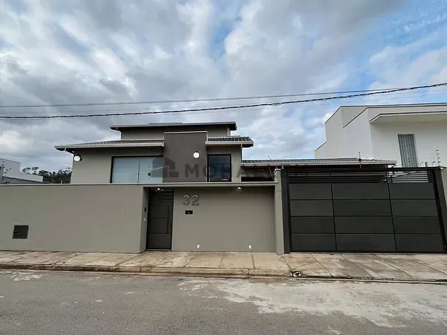 Casa 4 quartos e 1 banheiro, à venda, no bairro Loteamento Parque Portugal em Itajubá