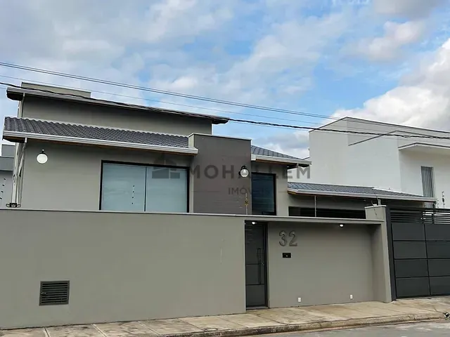 Casa 4 quartos e 1 banheiro, à venda, no bairro Loteamento Parque Portugal em Itajubá