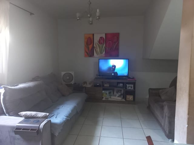 Sobrado com 130m² 2 quartos e 2 banheiros, à venda, no bairro Jardim Santo Antonio em Cambé