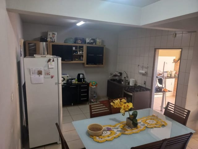 Sobrado com 130m² 2 quartos e 2 banheiros, à venda, no bairro Jardim Santo Antonio em Cambé