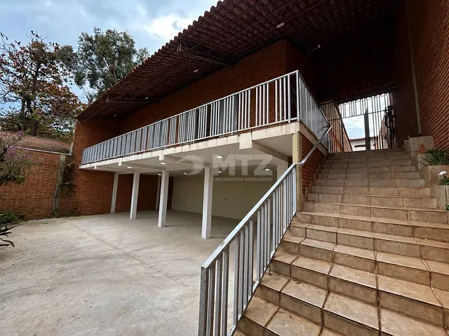 Sobrado com 450m² 4 quartos e 5 banheiros, à venda, no bairro Vila São Judas Thadeu em Botucatu