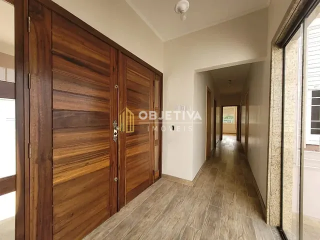 Casa com 410m² 4 quartos e 2 banheiros, à venda, no bairro Jardim São Pedro em Porto Alegre