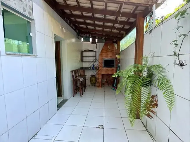 Sobrado 3 quartos e 3 banheiros, para alugar, no bairro Praia dos Amores em Balneário Camboriú