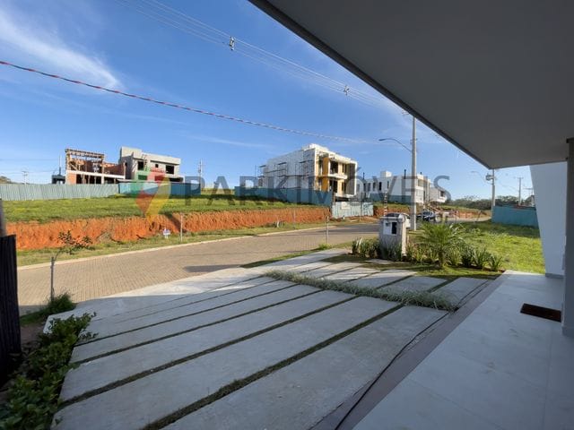 Sobrado com 250m² 3 quartos e 2 banheiros, à venda, no bairro Ermo em Guaíba