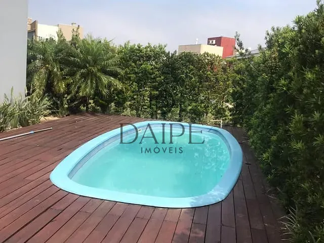 Sobrado com 500m² 5 quartos e 5 banheiros, à venda, no bairro Itapeva em Torres