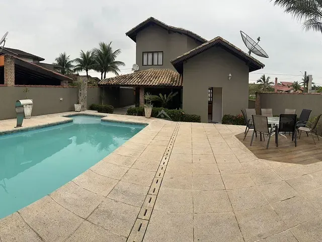 Sobrado com 504m² 3 quartos e 3 banheiros, à venda, no bairro Morada da Praia em Bertioga
