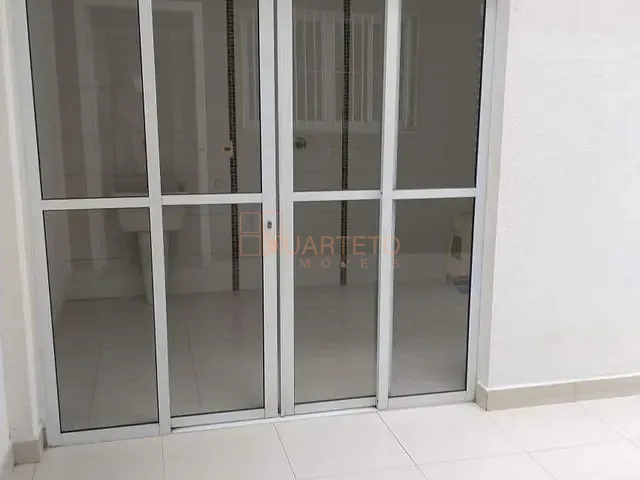 Sobrado 3 quartos e 3 banheiros, à venda, no bairro Vila Pita em São Paulo