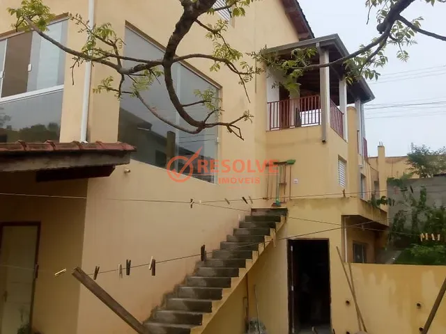 Sobrado com 530m² 5 quartos e 4 banheiros, à venda, no bairro VALE DOS EUCALIPTOS em Guararema