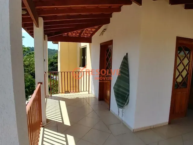 Sobrado com 530m² 5 quartos e 4 banheiros, à venda, no bairro VALE DOS EUCALIPTOS em Guararema