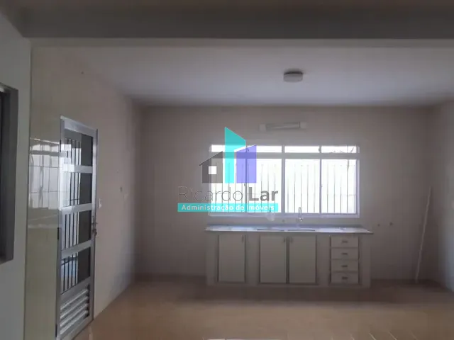 Sobrado com 139m² 4 quartos e 3 banheiros, à venda, no bairro Jardim D'Abril em Osasco