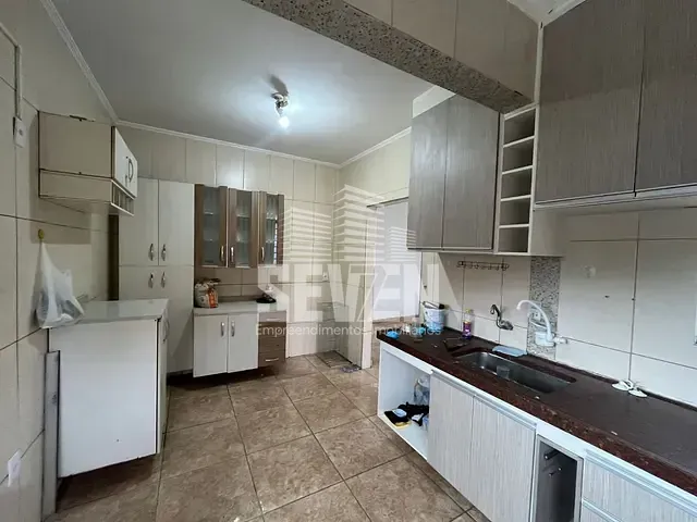 Sobrado com 172m² 3 quartos e 2 banheiros, para alugar, no bairro Vila Flores em Bauru