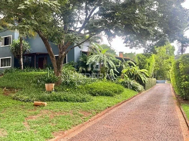 Sobrado com 1466m² 4 quartos e 6 banheiros, à venda, no bairro Residencial Aldeia do Vale em Goiânia