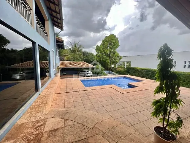 Sobrado com 1466m² 4 quartos e 6 banheiros, à venda, no bairro Residencial Aldeia do Vale em Goiânia