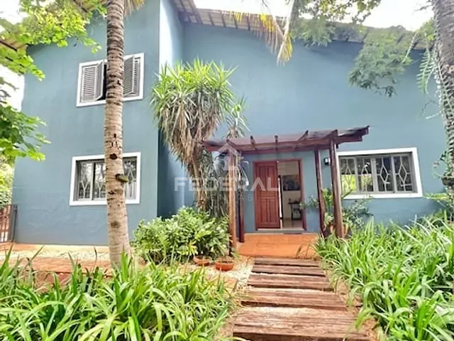 Sobrado com 1466m² 4 quartos e 6 banheiros, à venda, no bairro Residencial Aldeia do Vale em Goiânia