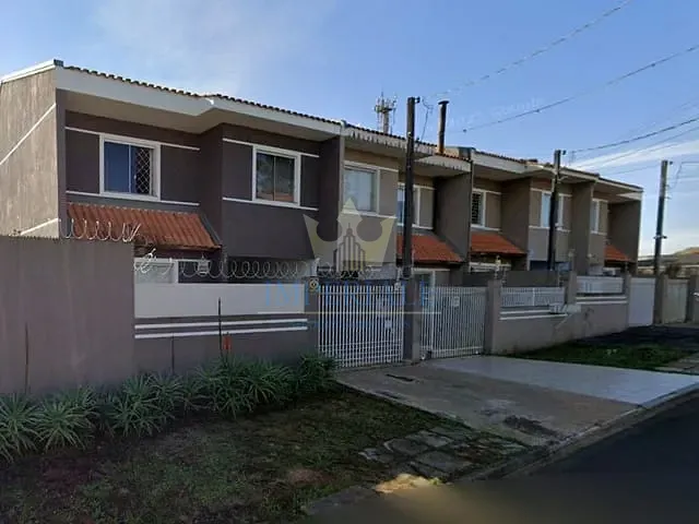 Sobrado 3 quartos e 2 banheiros, à venda, no bairro Jardim Carvalho em Ponta Grossa